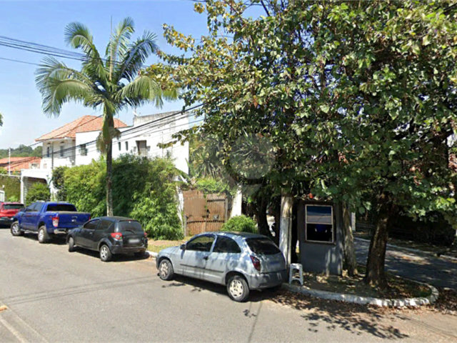 Sobrado à venda com 4 quartos, sendo 2 suítes,  em Brooklin, São Paulo, SP