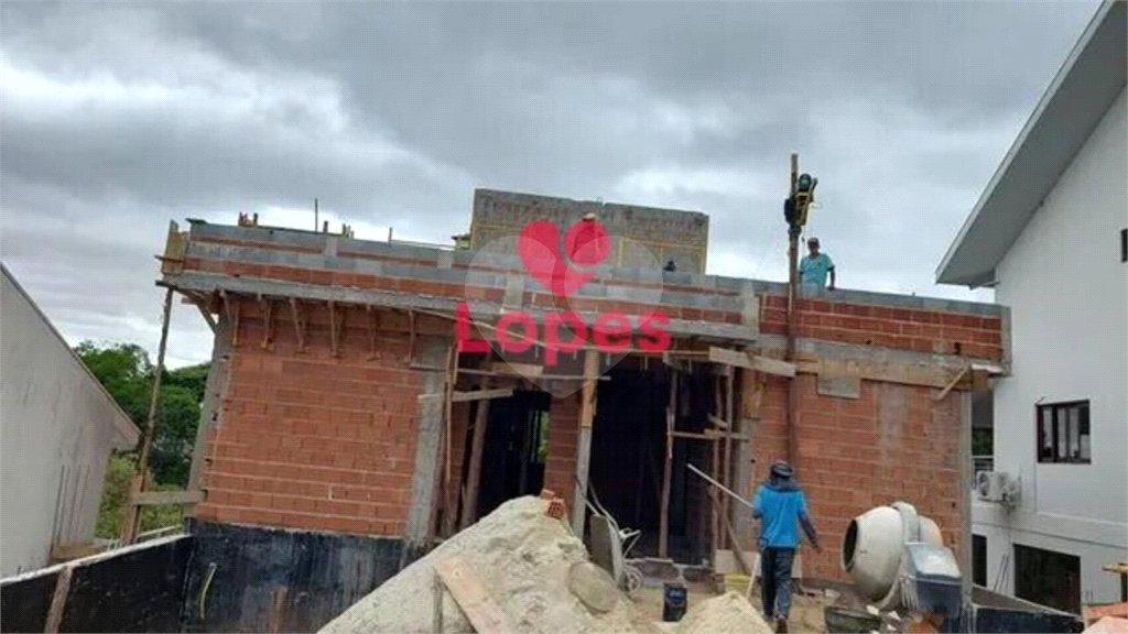 Casa à venda com 3 suítes no condomínio Altos da Serra Ii, São José dos Campos - SP