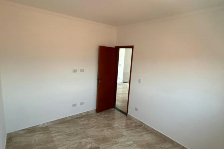 Duplex à venda com 2 quartos, sendo 1 suíte, apenas 400m Mar