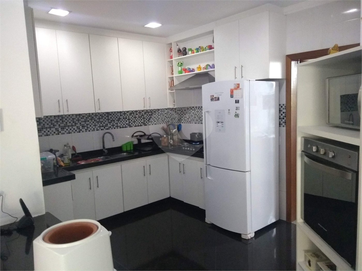 Casa à venda com 4 quartos, sendo 3 suítes, em Jardim Estância Brasil, Atibaia, SP