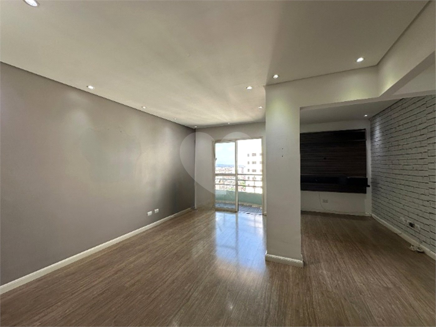Apartamento à venda com 3 quartos, sendo 1 suíte,  em Gopoúva, Guarulhos, SP
