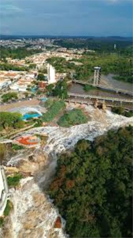 Casa à venda com 2 quartos no Centro, Salto, SP