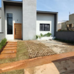 Casa à venda com 3 quartos, sendo 1 suíte, no condomínio Santinon, Sorocaba - SP