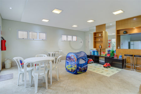Casa à venda com 3 quartos, sendo 1 suíte, no condomínio Magnólia Gardens, São Paulo - SP