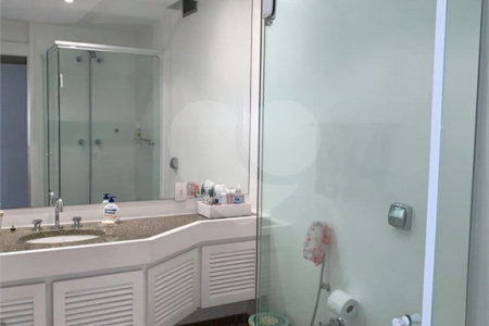 Apartamento à venda com 4 suítes em Vila Suzana, São Paulo, SP