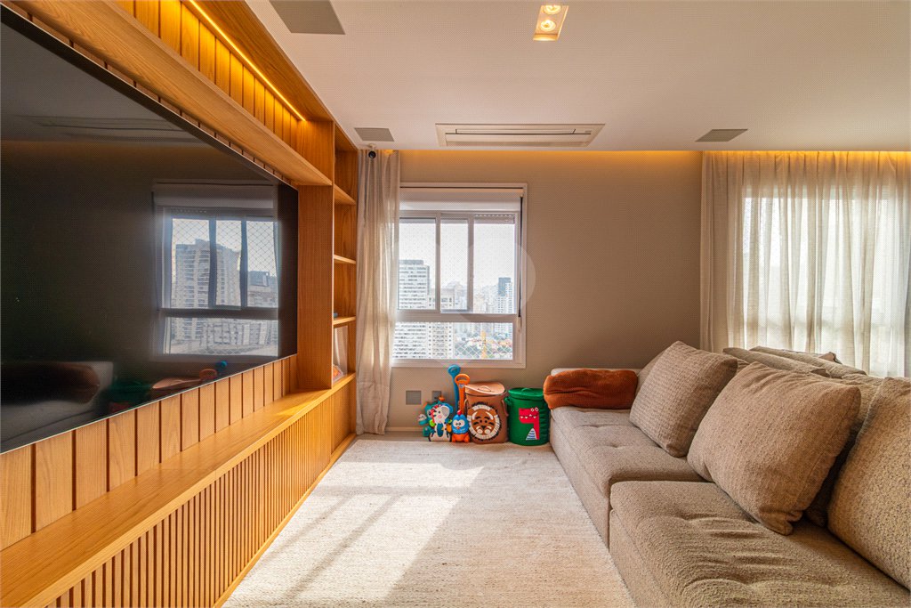 Apartamento à venda com 3 suítes em Vila Olímpia, São Paulo, SP