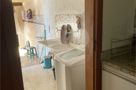 Casa à venda com 6 quartos, sendo 2 suítes, em Novo Eldorado, Contagem, MG