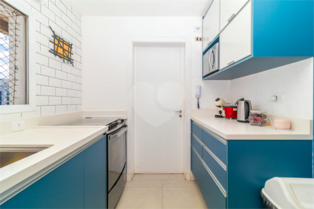 Apartamento à venda com 3 quartos, sendo 1 suíte,  em Alto da Boa Vista, São Paulo, SP