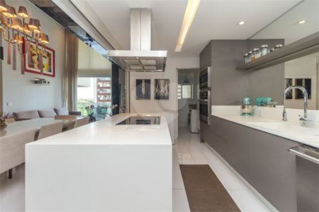 Apartamento à venda com 4 suítes em Campo Belo, São Paulo, SP