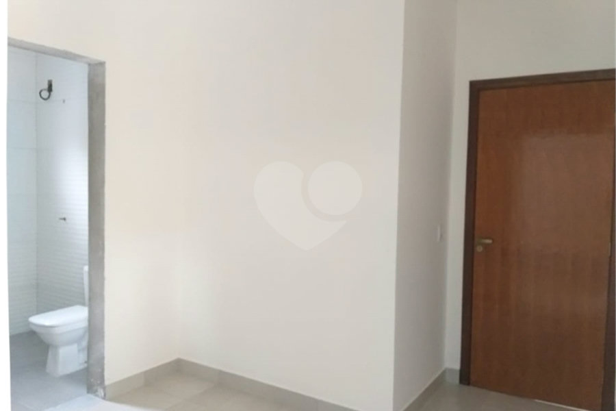 Casa à venda com 2 quartos, sendo 1 suíte, no condomínio Figueira Garden, Atibaia - SP