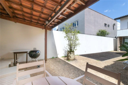 Casa à venda com 4 quartos, sendo 1 suíte, em Jardim Novo Mundo, São Paulo, SP