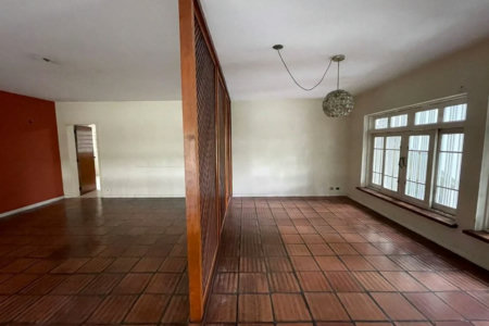 Sobrado à venda com 4 quartos, sendo 1 suíte, em Vila Inah, São Paulo, SP
