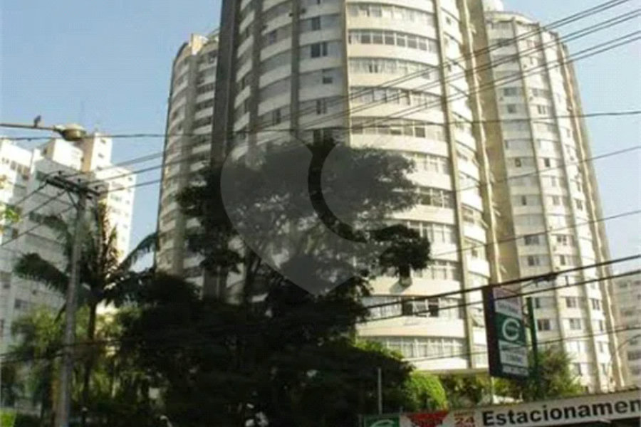 Apartamento à venda com 3 quartos, sendo 1 suíte, em Jardim Europa, São Paulo, SP