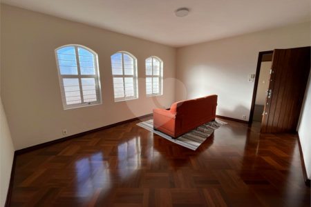 Casa à venda com 3 quartos, sendo 1 suíte, em Jardim Itália, Itapetininga, SP