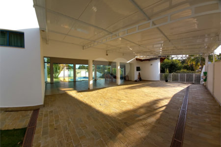Casa à venda com 4 quartos, sendo 1 suíte, no condomínio Vale do Itamaracá, Valinhos - SP