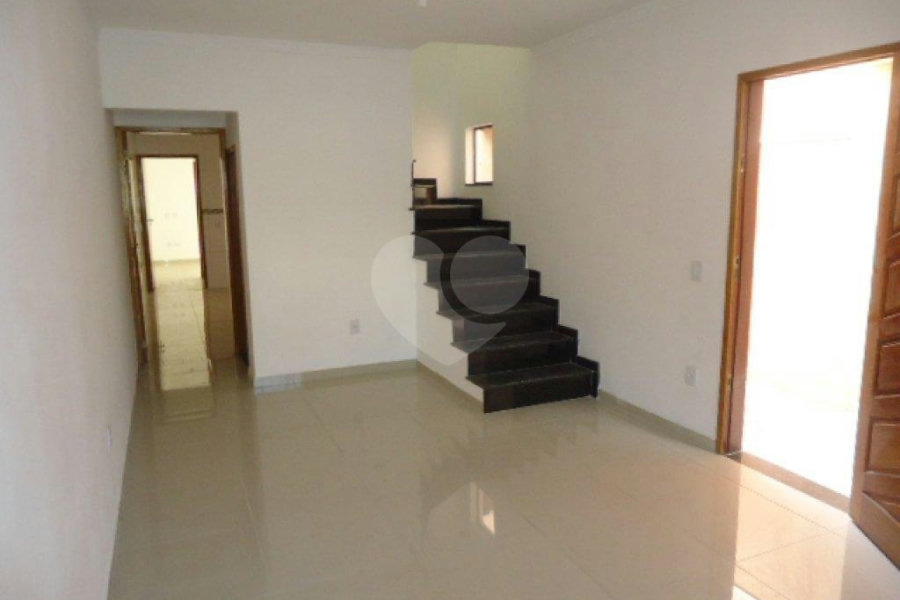 Sobrado à venda com 4 quartos, sendo 2 suítes, em Vila Rosália, Guarulhos, SP