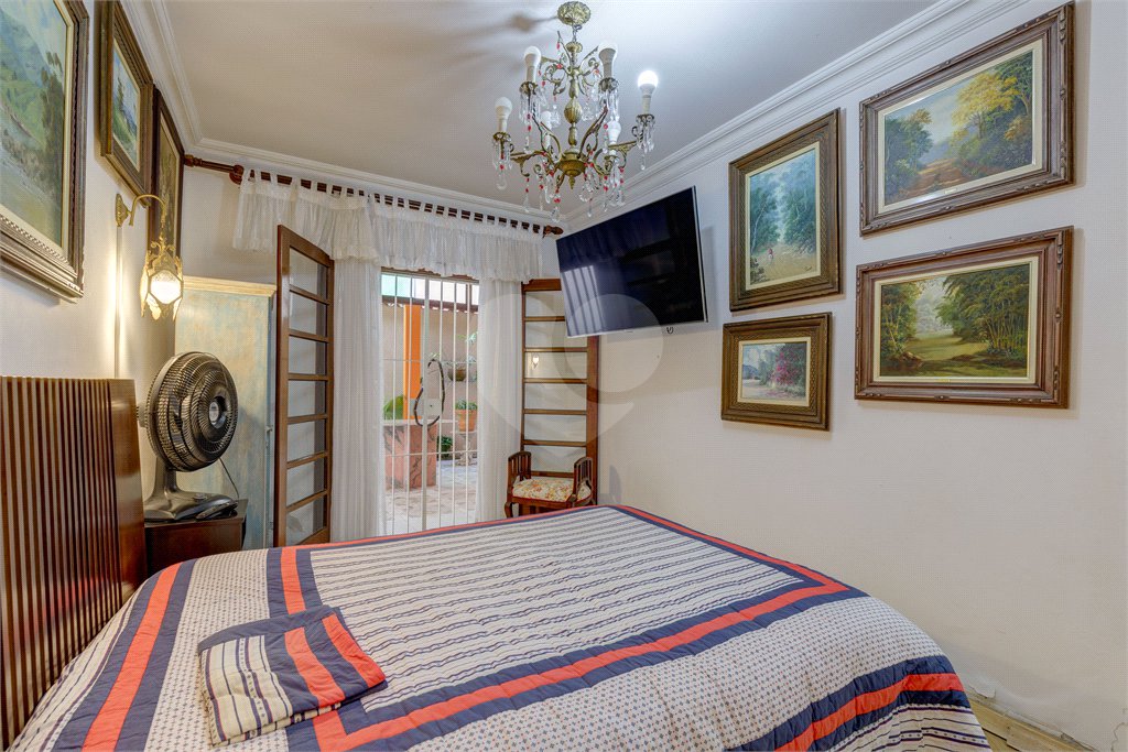 Casa Térrea à venda com 4 quartos, sendo 3 suítes, em Interlagos, São Paulo, SP