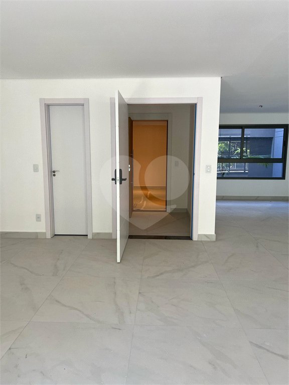 Apartamento à venda com 4 suítes em Sumaré, São Paulo, SP