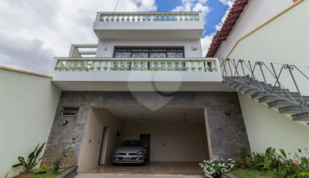 Casa à venda com 3 suítes em Horto, São Paulo, SP