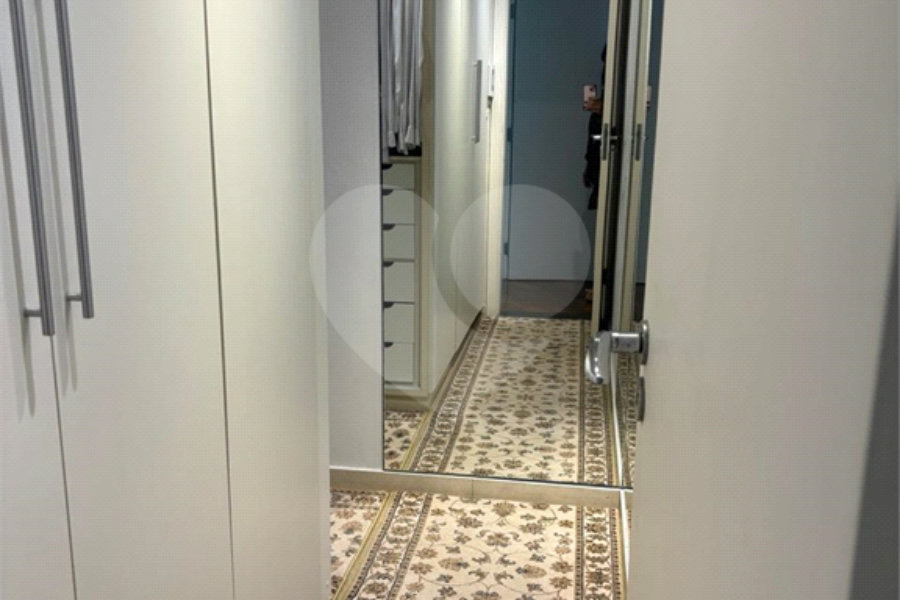 Casa à venda com 4 quartos, sendo 3 suítes, no condomínio Parque Itatiaia, Mairiporã - SP