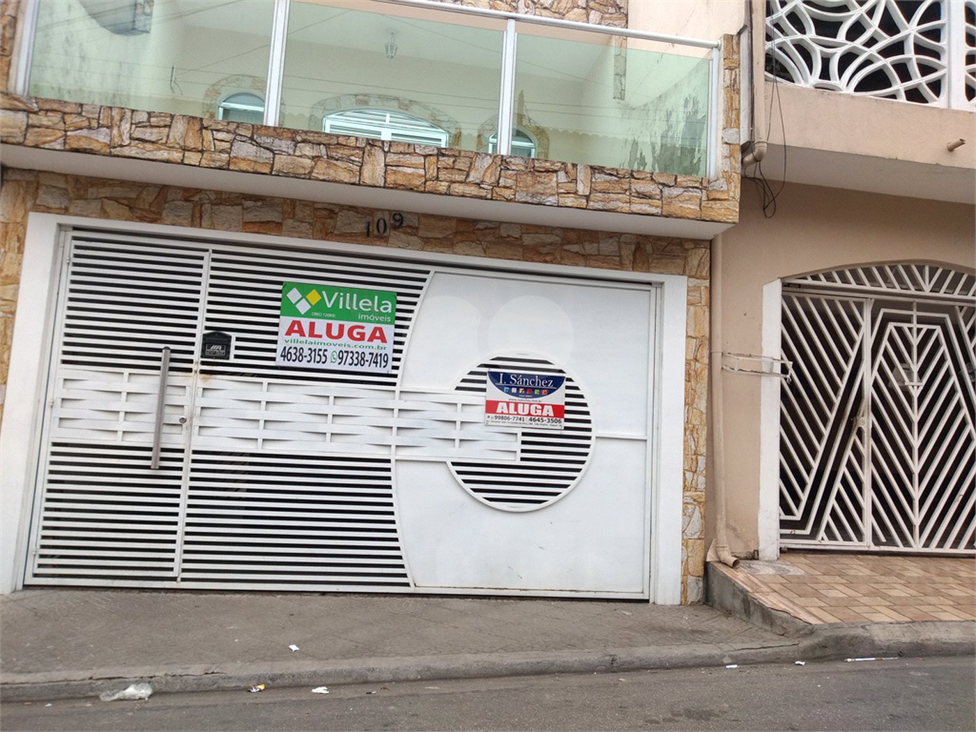 Sobrado à venda com 3 quartos, sendo 1 suíte,  em Residencial Rancho Grande, Itaquaquecetuba, SP