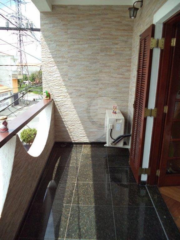Sobrado à venda com 4 quartos, sendo 1 suíte,  em Parque Edu Chaves, São Paulo, SP