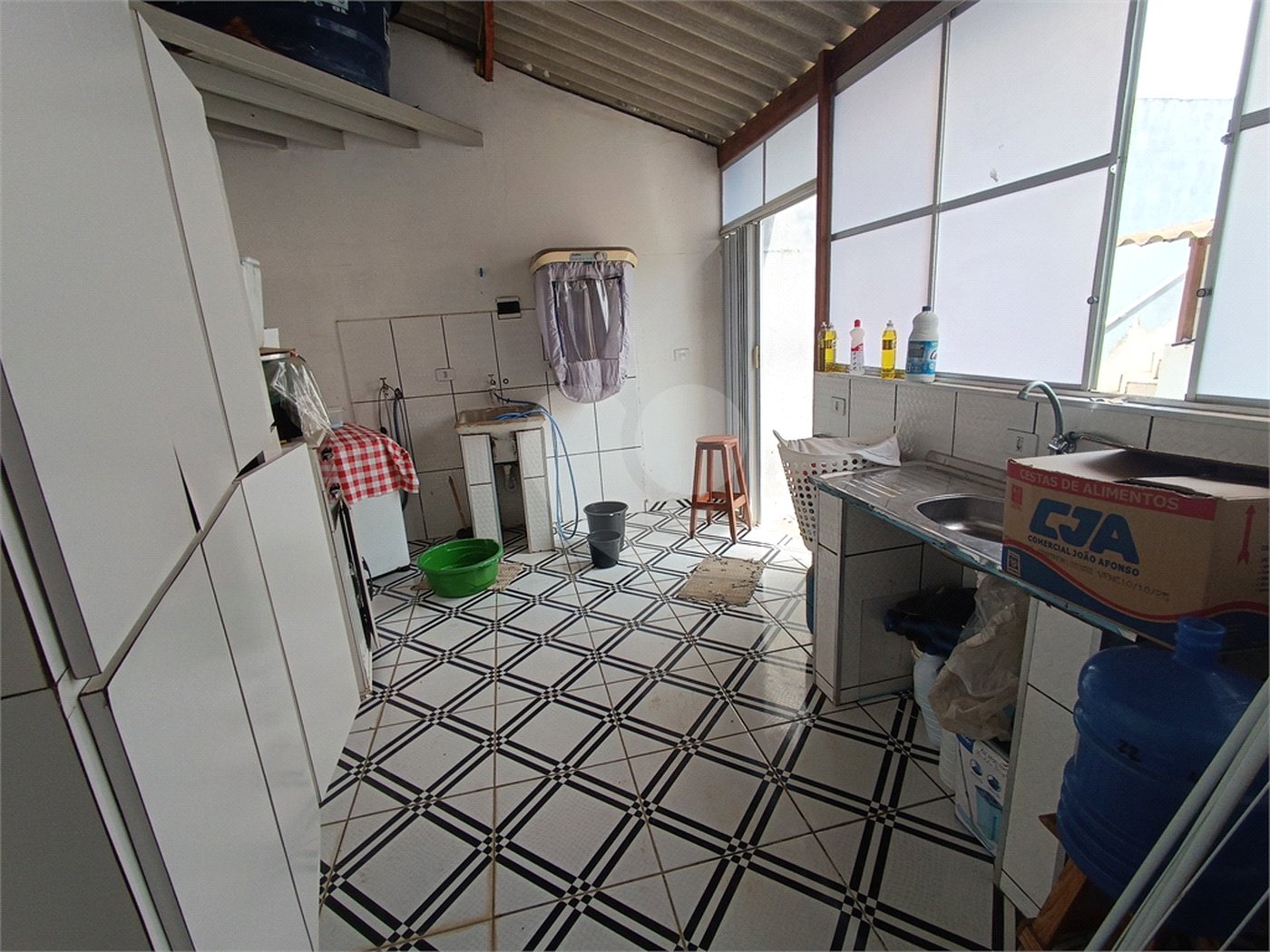 Casa à venda com 2 quartos, sendo 1 suíte, em Reneville, Mairinque, SP