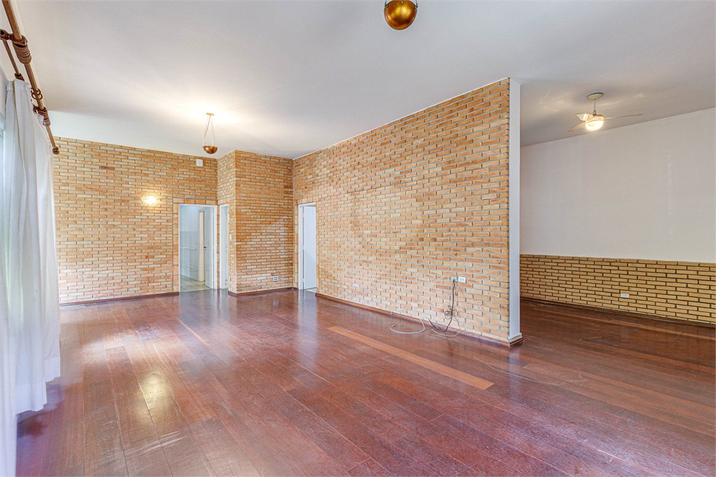 Casa Térrea à venda com 3 quartos, sendo 1 suíte,  em Alto da Boa Vista, São Paulo, SP