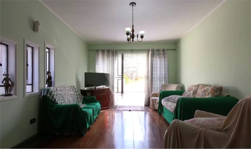 Casa à venda com 3 suítes em Jardim Namba, São Paulo, SP