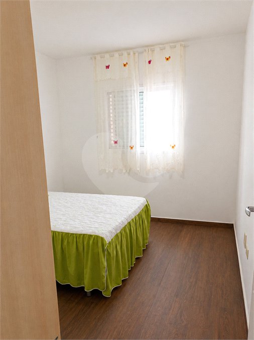 Sobrado à venda com 3 quartos, sendo 1 suíte,  em Vila Linda, Santo André, SP