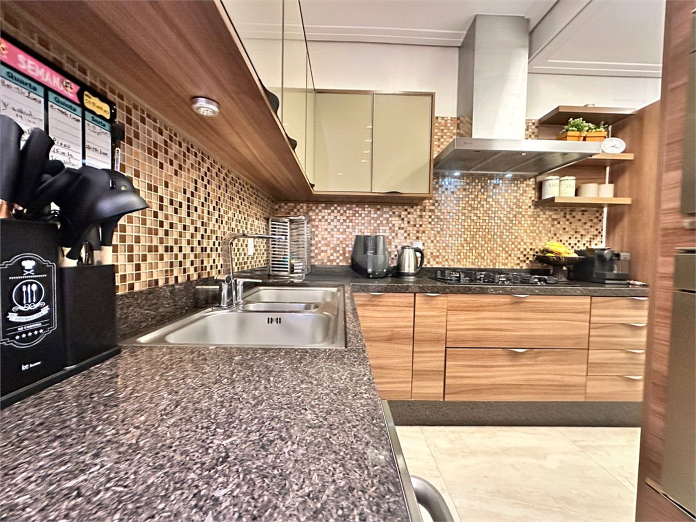 Apartamento à venda com 3 quartos, sendo 2 suítes, em Tremembé, São Paulo, SP