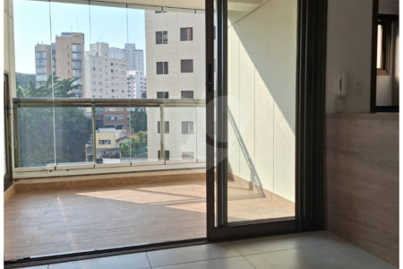 Excelente studio à venda, 45 m², novo, apresentando armários planejados, ar-condicionado e lazer total