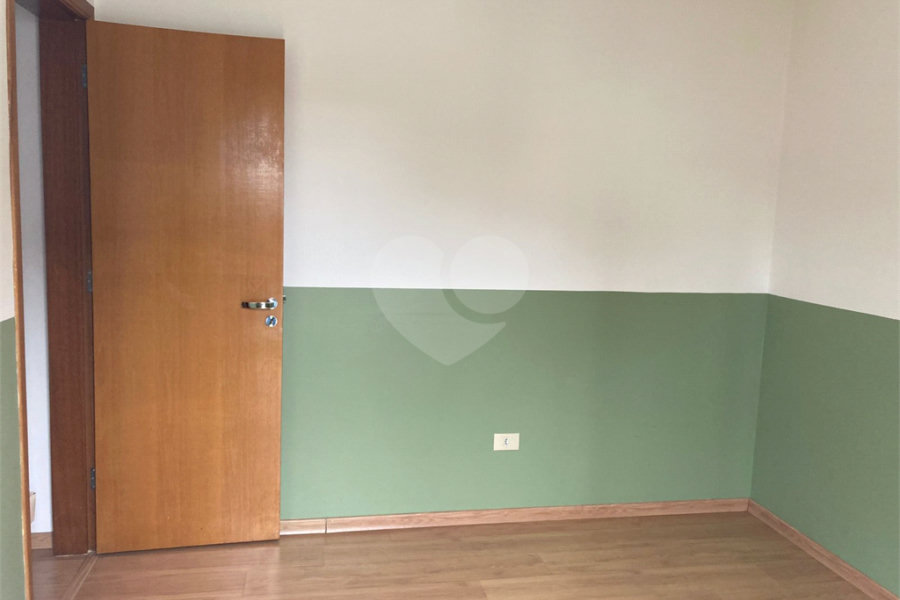 Sobrado à venda com 3 quartos, sendo 1 suíte, em Vila Constança, São Paulo, SP