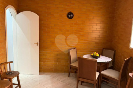 Casa à venda com 2 quartos no Centro, Diadema, SP
