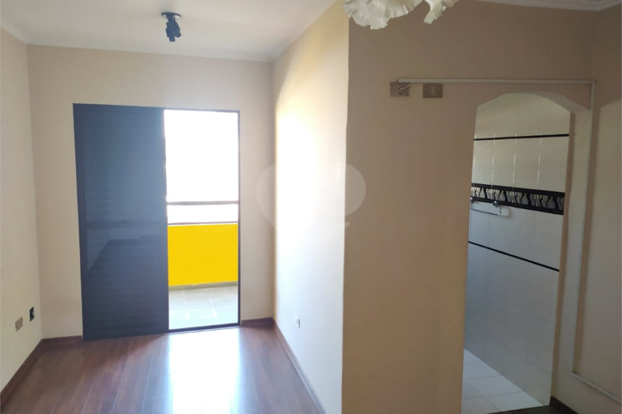 Sobrado à venda com 3 quartos, sendo 1 suíte, em Jardim Bom Clima, Guarulhos, SP