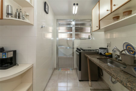 Apartamento à venda com 2 quartos em Moema, São Paulo, SP