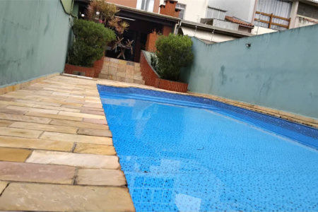 Casa à venda com 4 quartos, sendo 3 suítes, em Vila Polopoli, São Paulo, SP