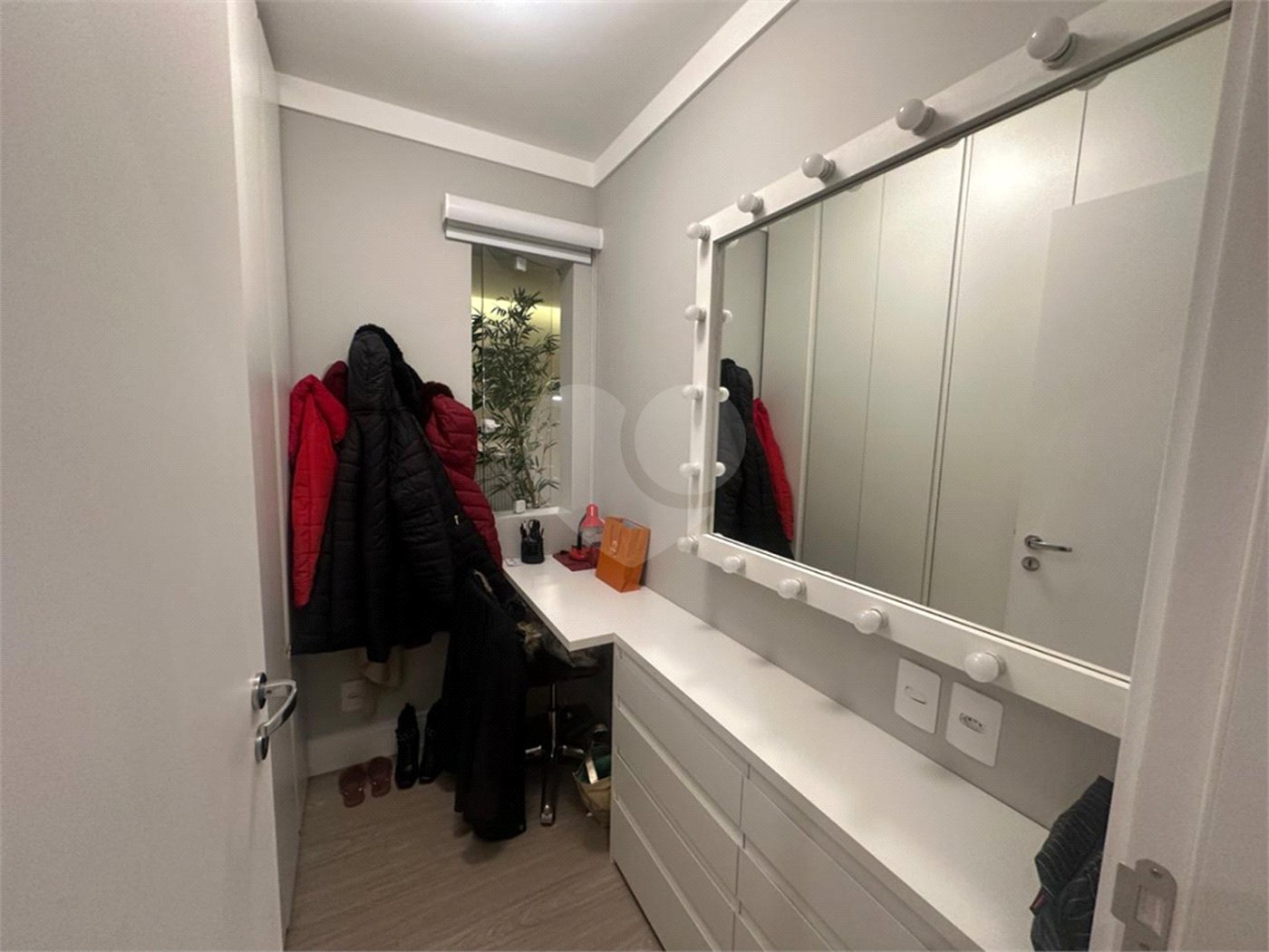 Apartamento à venda com 3 quartos, sendo 2 suítes, em Santo Amaro, São Paulo, SP