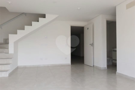 Apartamento à venda ou para alugar com 2 quartos, sendo 1 suíte,  em Vila Santa Isabel, São Roque, SP
