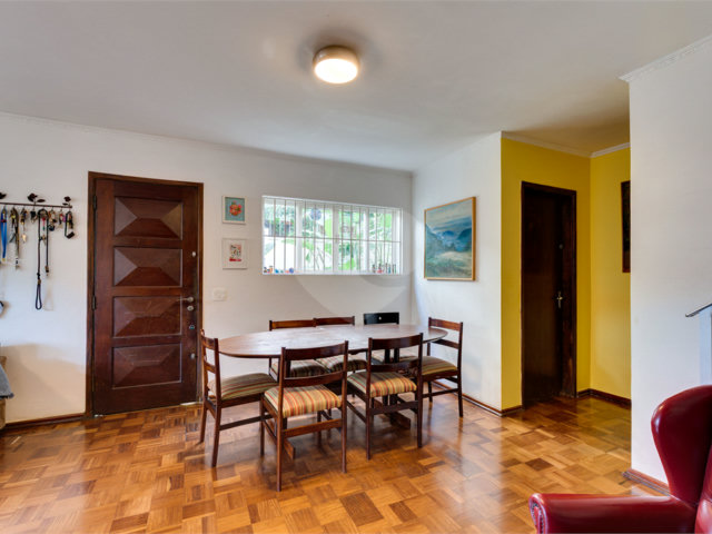 Casa de Vila à venda com 3 quartos, sendo 1 suíte,  em Alto da Boa Vista, São Paulo, SP