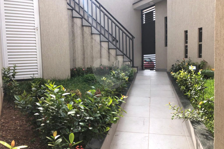 Casa à venda com 2 suítes no condomínio martinha, São Paulo - SP