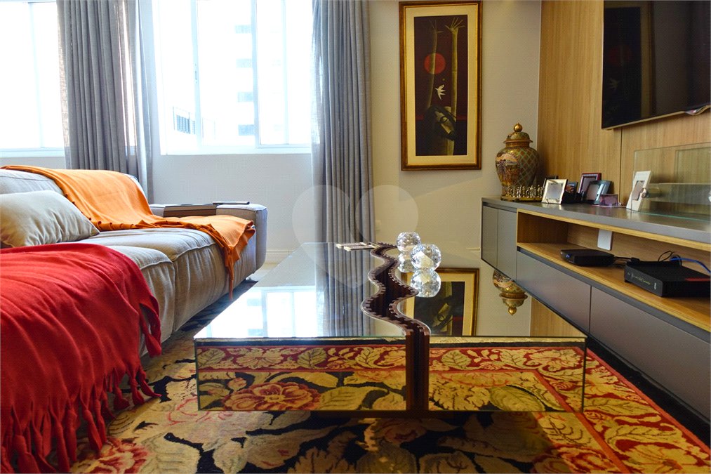 Apartamento à venda com 2 suítes em Santa Cecília, São Paulo, SP
