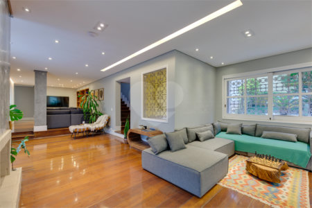 Casa Térrea à venda com 4 suítes em Jardim Marajoara, São Paulo, SP