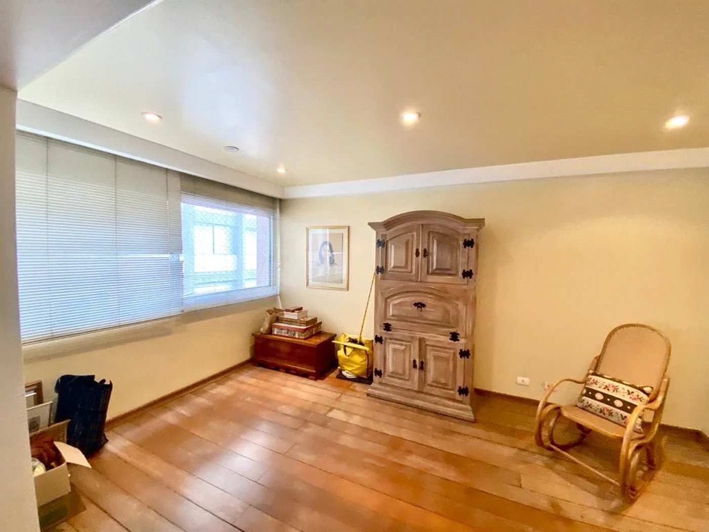 Apartamento à venda com 4 quartos, sendo 2 suítes, em Pinheiros, São Paulo, SP