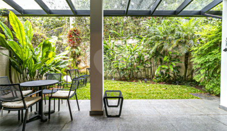 Casa à venda ou para alugar com 3 suítes no condomínio Palm Hill, São Paulo - SP