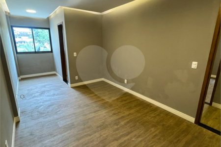 Casa à venda com 5 quartos, sendo 4 suítes, no condomínio Grand Park, Rio de Janeiro - RJ