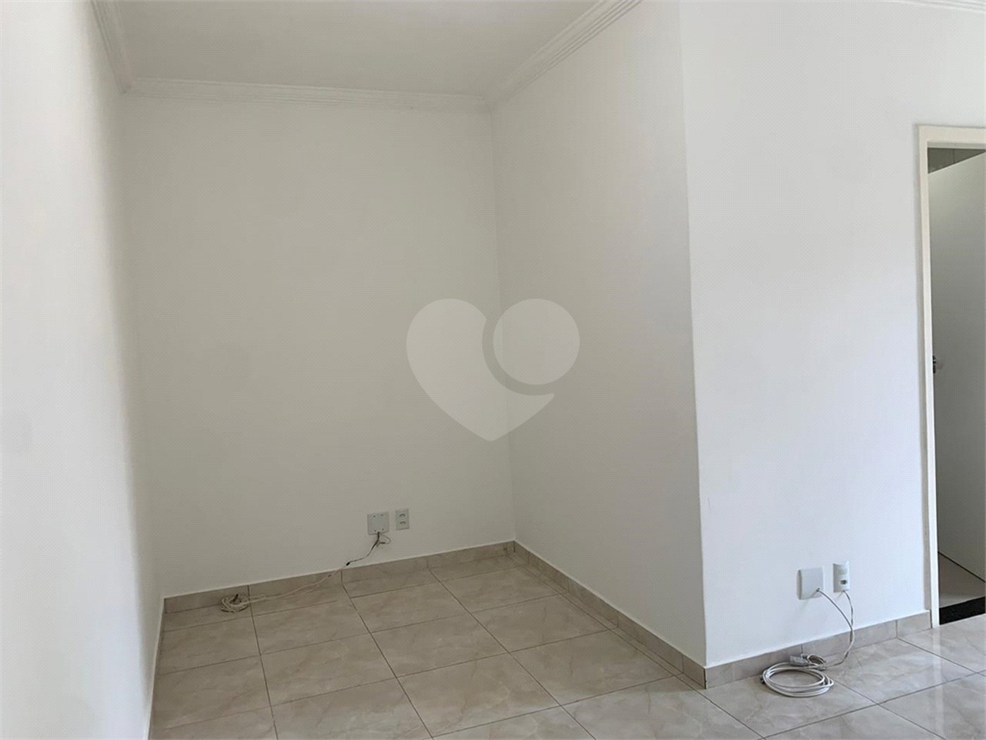 Sobrado à venda com 4 quartos, sendo 1 suíte, em Vila Campo Grande, São Paulo, SP