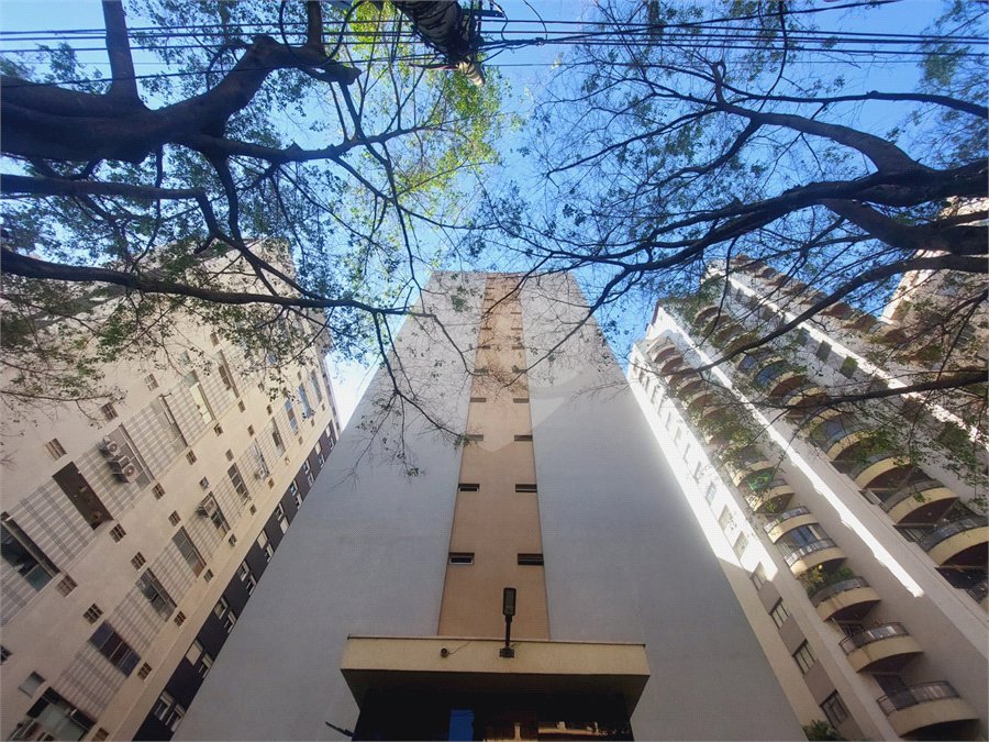 Apartamento à venda com 3 quartos, sendo 1 suíte,  em Jardim Paulista, São Paulo, SP