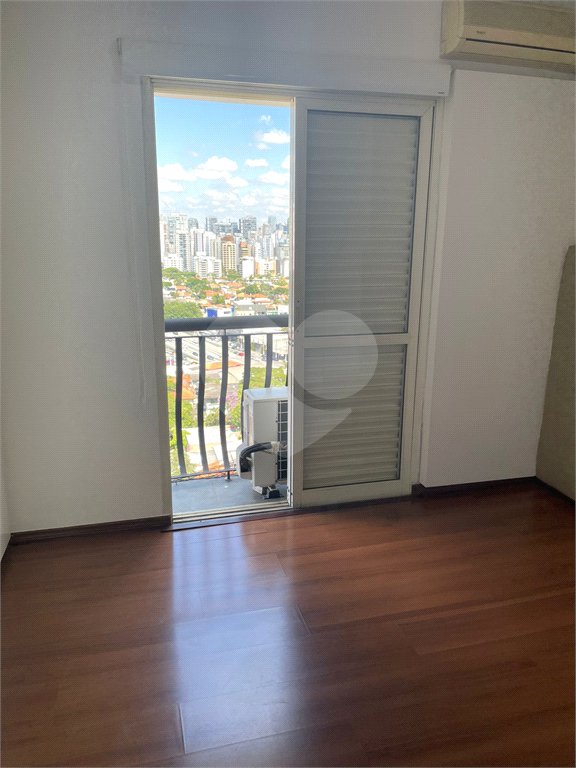 Apartamento para alugar com 3 quartos, sendo 1 suíte, em Indianópolis, São Paulo, SP