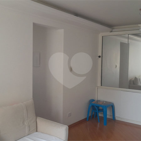Apartamento à venda com 3 quartos em Vila Constança, São Paulo, SP